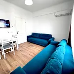 The Gwen * Sarandë
