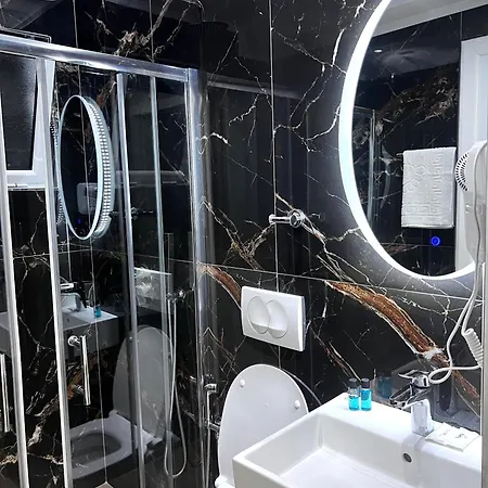 The Gwen Apartment *